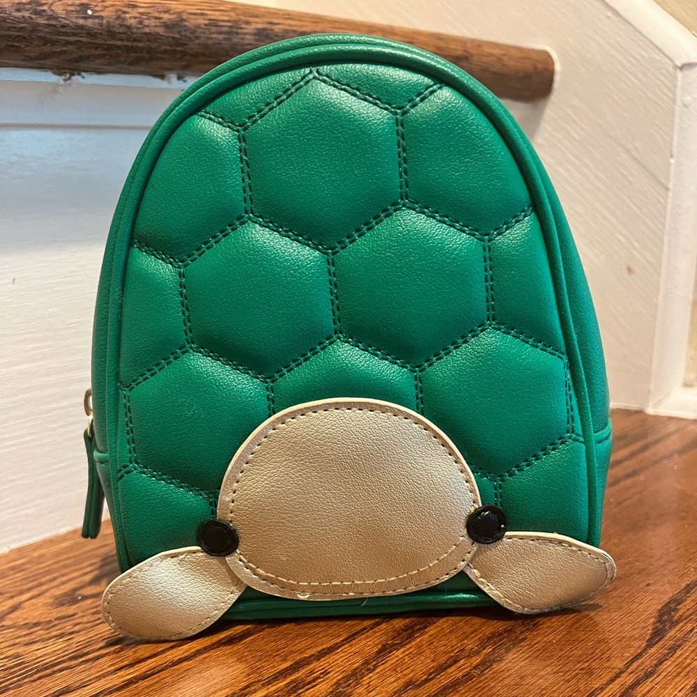 Bath & Body Works Turtle Cosmetic Bag